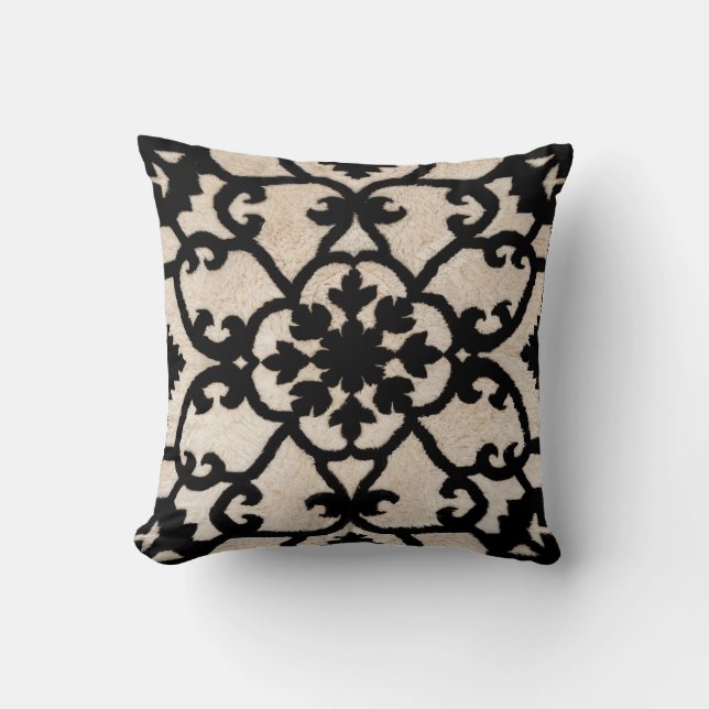 Maroccan Black and White Kilim Pillows: A Blend of Kudde (Framsida)