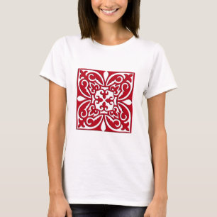 marockansk ruta - mörk röd och vit t shirt