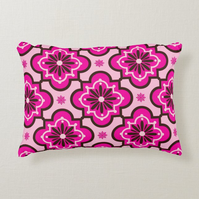 Marockanska Tile Mönster, Fuchsia Rosa och svart Prydnadskudde (Framsidan)