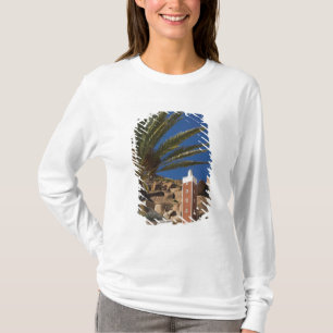 MAROCKO, Anti Atlas, TAFRAOUTE-området: ADAI, Röd Tee Shirt