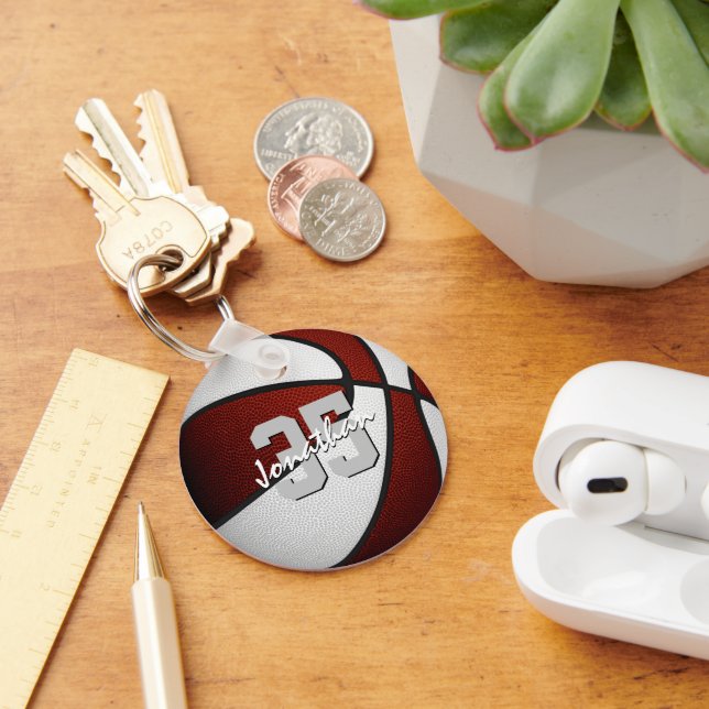 maronvita lag färg-pojkar basketboll nyckelring (Skrivbord)