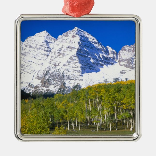 Maroon Bells med höstfärgad aspeskog. Julgransprydnad Metall (Framsidan)