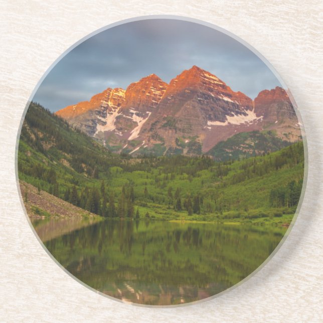 Maroon Bells reflekteras i lugna Maroon Lake 3 Underlägg (Framsidan)