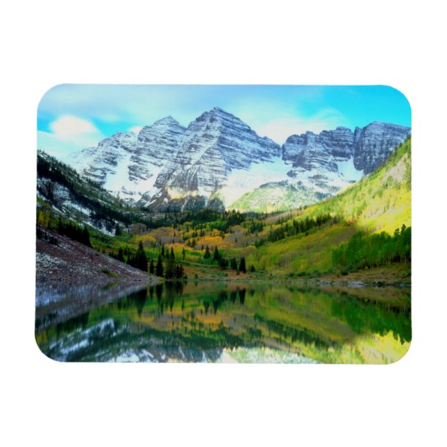 Maroon Bells speglar sig i Maroon Lake Magnet (Horisontell)