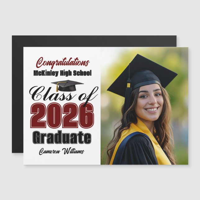 Maroon Class of 2026 Graduation Photo Magnet Card (Fram/baksida)