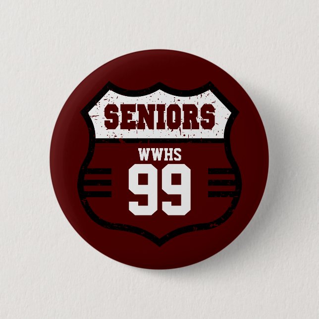 Maroon Distress Seniors Road Sign Knapp (Framsida)