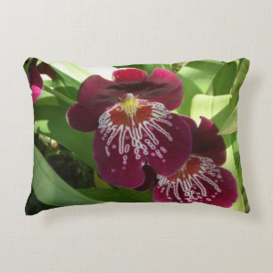 Maroon Orchids II Elegant Blommigt Prydnadskudde