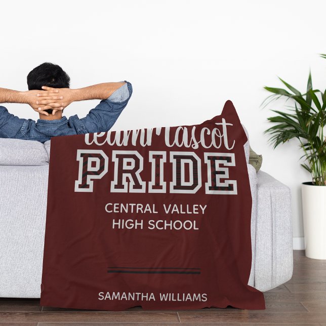 Maroon School Pride Mascot Namn Fleece Blanket (Skapare uppladdad)