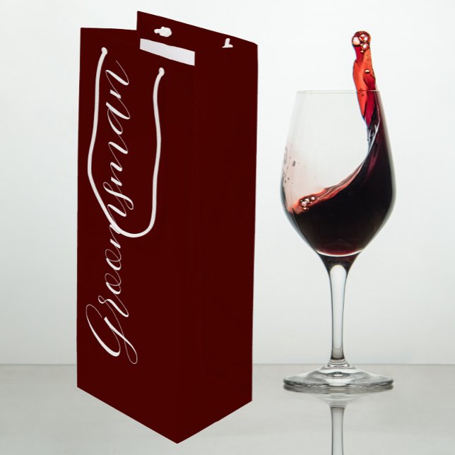 Maroon Stylized Script Bröllop Groomsman (In Situ)