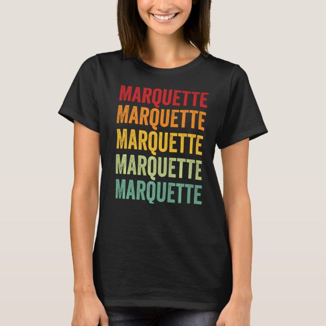 Marquette County Wisconsin Rainbow Text T Shirt (Framsida)