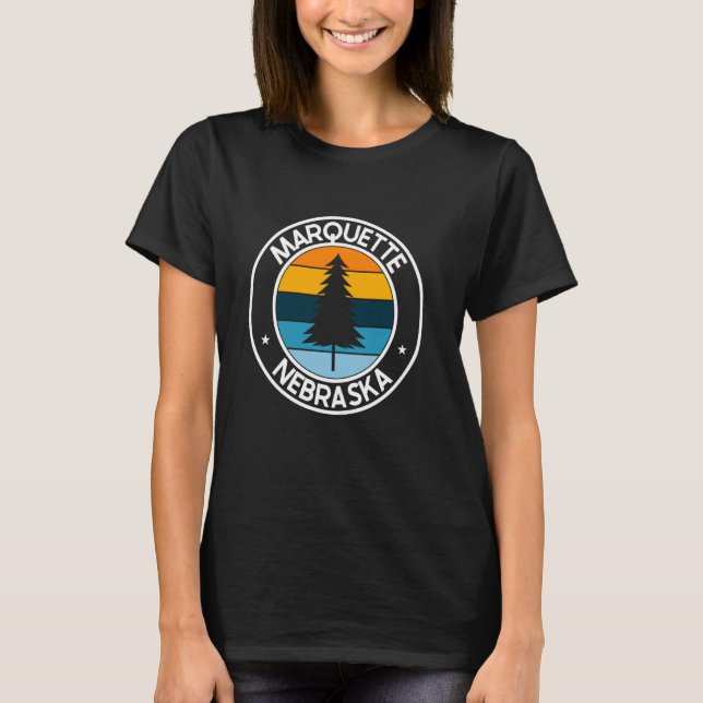 Marquette Nebraska NE USA City Pride Retro Sunset T Shirt (Framsida)