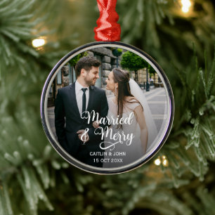 Married Merry Newlyweds 1:a julfotomunda Julgransprydnad Metall