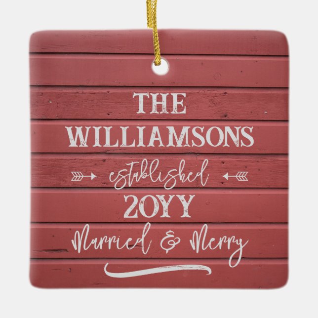 Married och Merry Red Barn Första julfoto Julgransprydnad Keramik (Framsida)