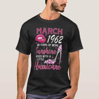 Mars 1962: 60 år av solsken blandad med Hur T Shirt