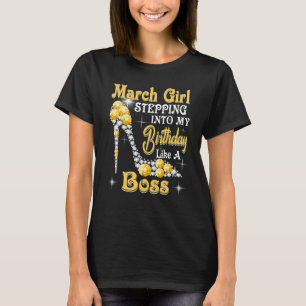 Mars flicka som går in i min födelsedag som en Che T Shirt