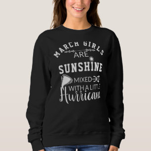 Mars-flickorna är solskenblandningar med lite hurr t shirt