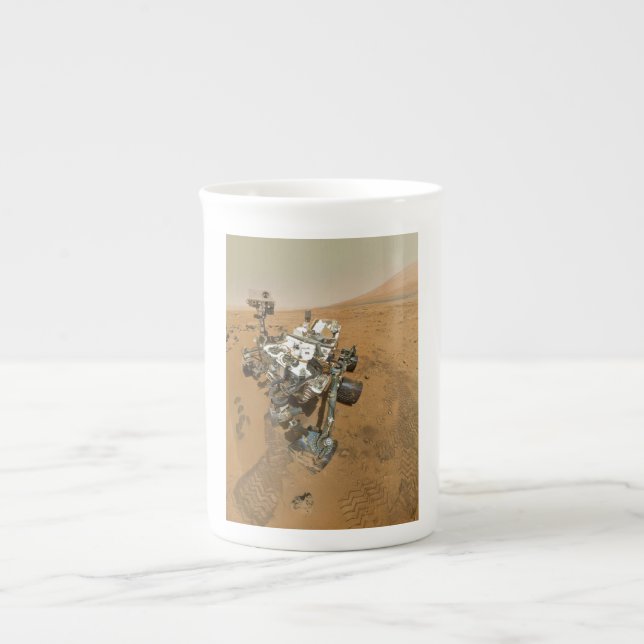 Mars Rover Curiosity vid Rocknest Benporslin Mugg (Framsidan)