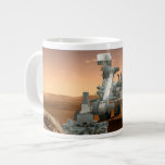 Mars Science Laboratory Curiosity Rover. 4 Jumbo Mugg<br><div class="desc">Artists idé om mars Science Laboratory Curiosity Rover, en mobil robot för att undersöka Mars tidigare eller nuvarande förmåga att upprätthålla mikrobiellt liv. I bild utreder roven ett sten på Mars med en uppsättning verktyg i slutet av rovens arm, som sträcker sig omkring 7 fot. Två instrument vid arm kan...</div>