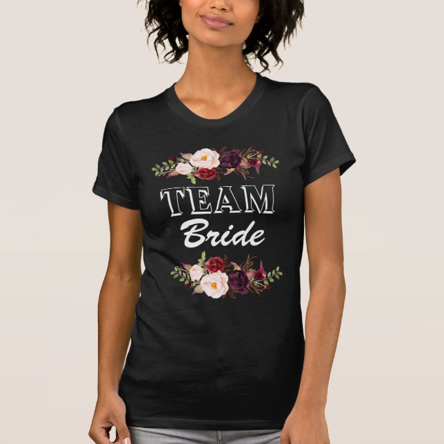 Marsala Blommor Team Brud T-Shirt (Framsida)
