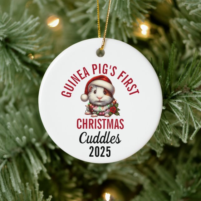 Marsvinets första jul 2025 julgransprydnad keramik (Träd)