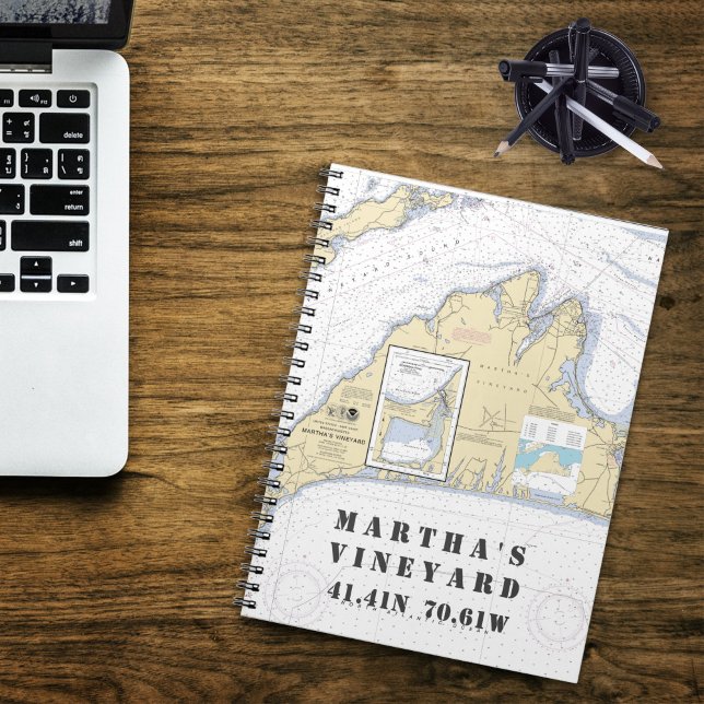 Martha's Vineyard Latitude Longitud Boater Anteckningsbok (Martha's Vineyard Authentic Nautical Notebook with Your Latitude and Longitude)