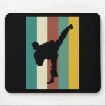 Martial Arts Kickboxing Karate Taekwondo Retro Des Musmatta<br><div class="desc">Martialteckningar Kickboxing Karate Taekwondo Retro Design</div>