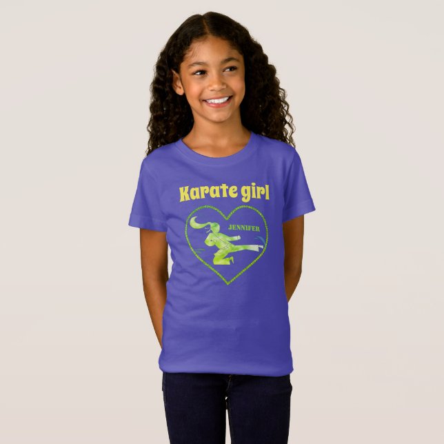 Martial Arts Kicking Girl Sport Den här Cute Karat T Shirt (Hel framsida)