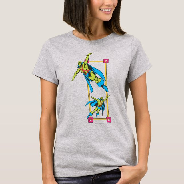 Martian Manhunter Soars Tee Shirt (Framsida)