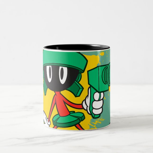 MARVIN MARTIAN™ MED Laser Två-Tonad Mugg (Center)