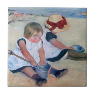 Mary Cassatt Barn lekande på stranden 1884 Kakelplatta
