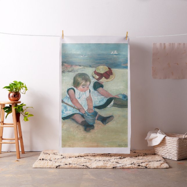 Mary Cassatt - Barn som spelar på stranden Tyg (In Situ)