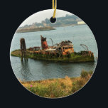 Mary D. Hume, Guld Beach, Oregon Julgransprydnad Keramik<br><div class="desc">Mary D. Hume byggdes 1881 i Guld Beach, Oregon, av en pionjär vid namn R. D. Hume. Han döpte den efter sin fru och den användes ursprungligen för hans konservfabrik. Stångfartyget användes också som bogserbåt, valare och kustfartyg under sammanlagt 97 års tjänstgöring! 1977 gick den i pension och återvände till...</div>