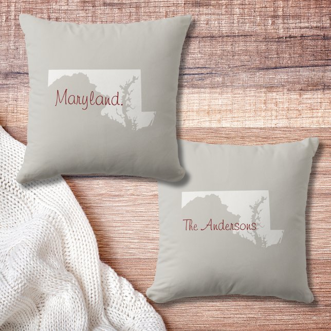 Maryland kontur, Anpassningsbar Dekorativ kudde (Maryland throw pillow. Maryland on the front and your name on the back. Personalize it for you!)