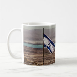 Masada-vy med flagga och hebreisk titel kaffemugg