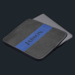 Masculine Black och Blue Faux Leather Laptop Sleeve<br><div class="desc">Bild av svart och blå faux-vintage ser ut som läder med syreeffekt. Anpassade monogram.</div>