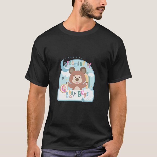 Masha och björnen. Bear Hugs T Shirt (Framsida)