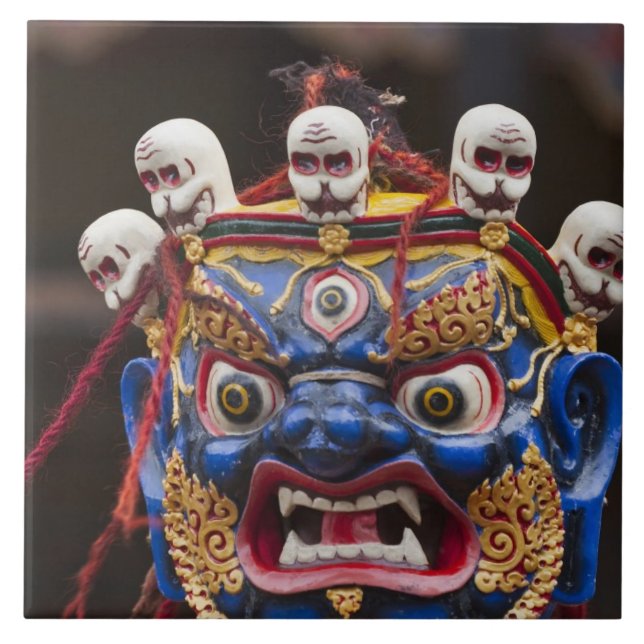 Maskdansuppträdande på Tshechu-festivalen 2 Kakelplatta (Framsidan)