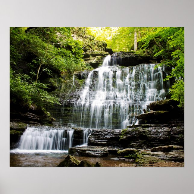 Maskin Gun Waterfalls Poster (Framsidan)