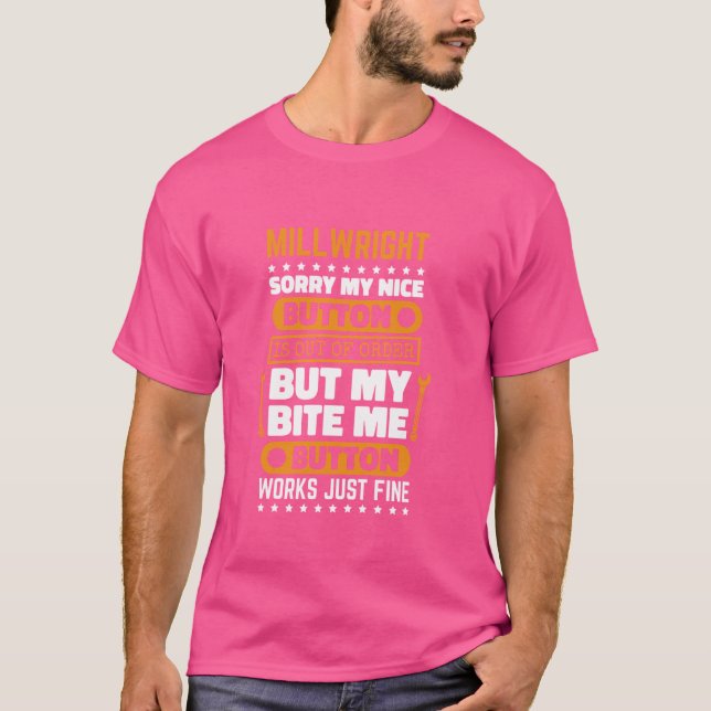 Maskinmontör Bit Me Button Works Maskinreparation  T Shirt (Framsida)