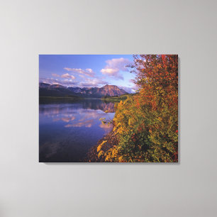 Maskinonge Lake i Waterton Lakes nationalpark 2 Canvastryck