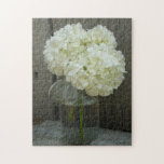 Mason Burk Rustic Hydrangeas Floral Photography Pussel<br><div class="desc">Foto av en mason burk av vita hydrangeas över en lada-bakgrund.</div>