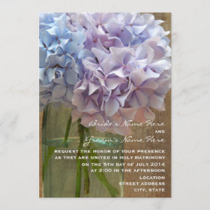 Masonburk med blå och lila hydrangeor Bröllop Inbjudningar