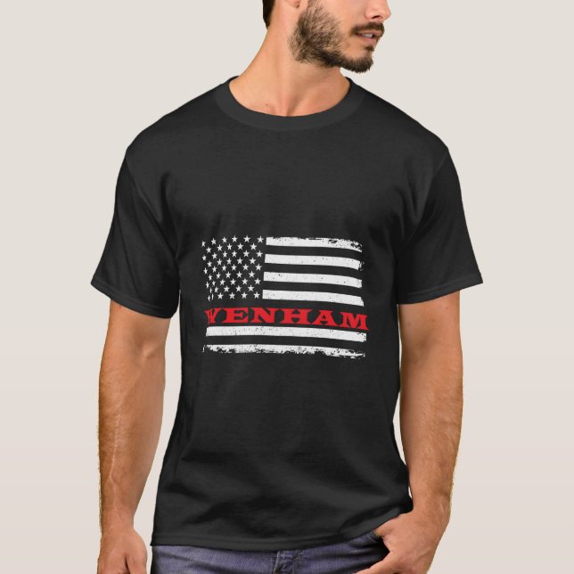 Massachusetts American Flagga Wenham Usa Patriotic T Shirt (Framsida)