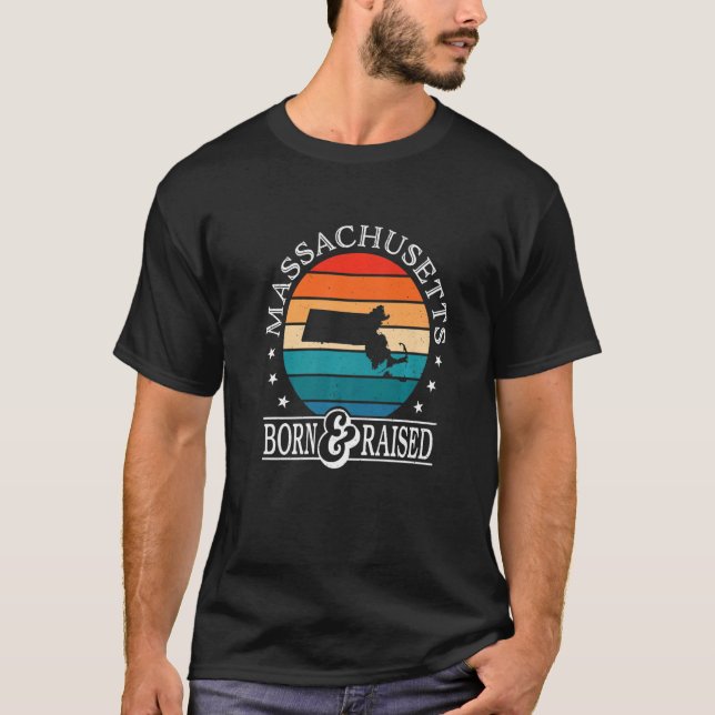Massachusetts Usa Born & Razed Retro Us State Pri T Shirt (Framsida)