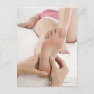 Massage för kvinnahälerifot vykort