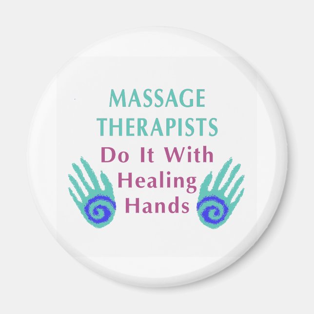 Massageterapeuter gör det med händer som läker magnet (Framsidan)