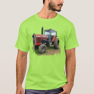 Massey Ferguson röd traktor i fält T-shirt