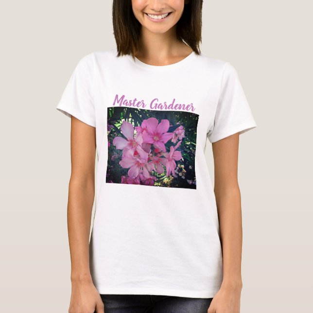 Master Gardener Bright Rosa Oleander Photo Flowers T Shirt (Framsida)