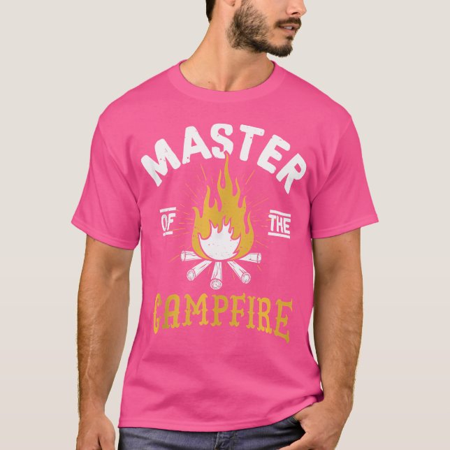 Master Of The Campfire Camping Outdoors T Shirt (Framsida)