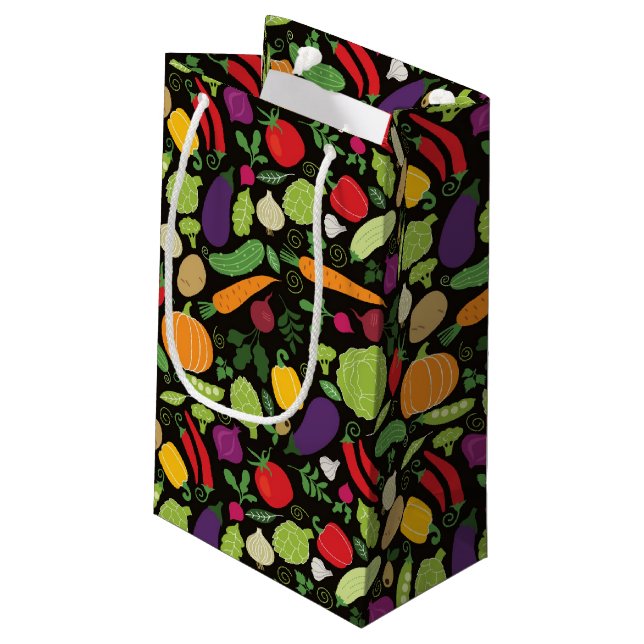 Mat på en svart bakgrund (Baksidan Vinklad)